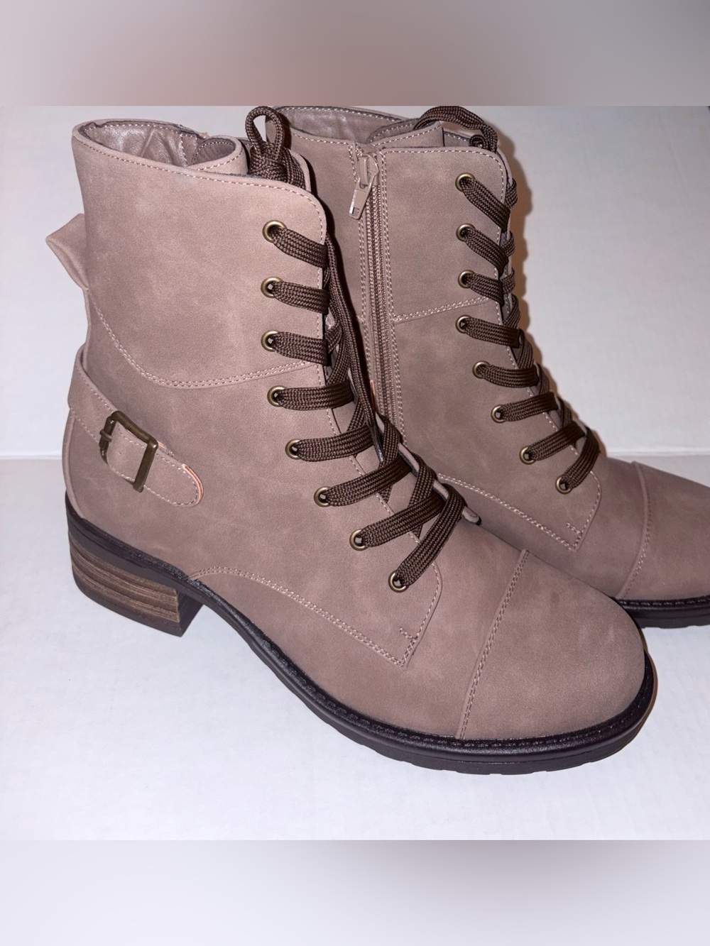 Indigo Rd. Jovanie  Lace-Up Ankle Boots in Taupe